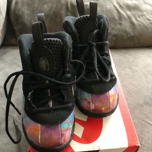 Nike little posite one